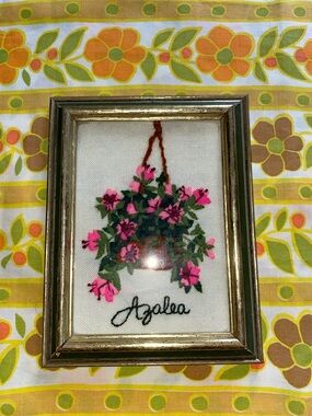 Vintage crewel Azalea 🌺 1970s embroidered needle work